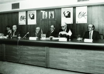Con D. Alonso, A. Tovar y P. Laín Entralgo. (1985)
